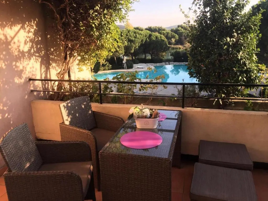 Village Pont Royal en Provence - maeva Home - Appartement cosy 2 pièces 7 personnes vue piscine - Sélection - Super Home MAE-3629