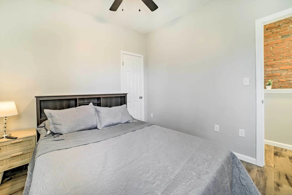 Pittsburgh Townhome: 1 Mi to Downtown