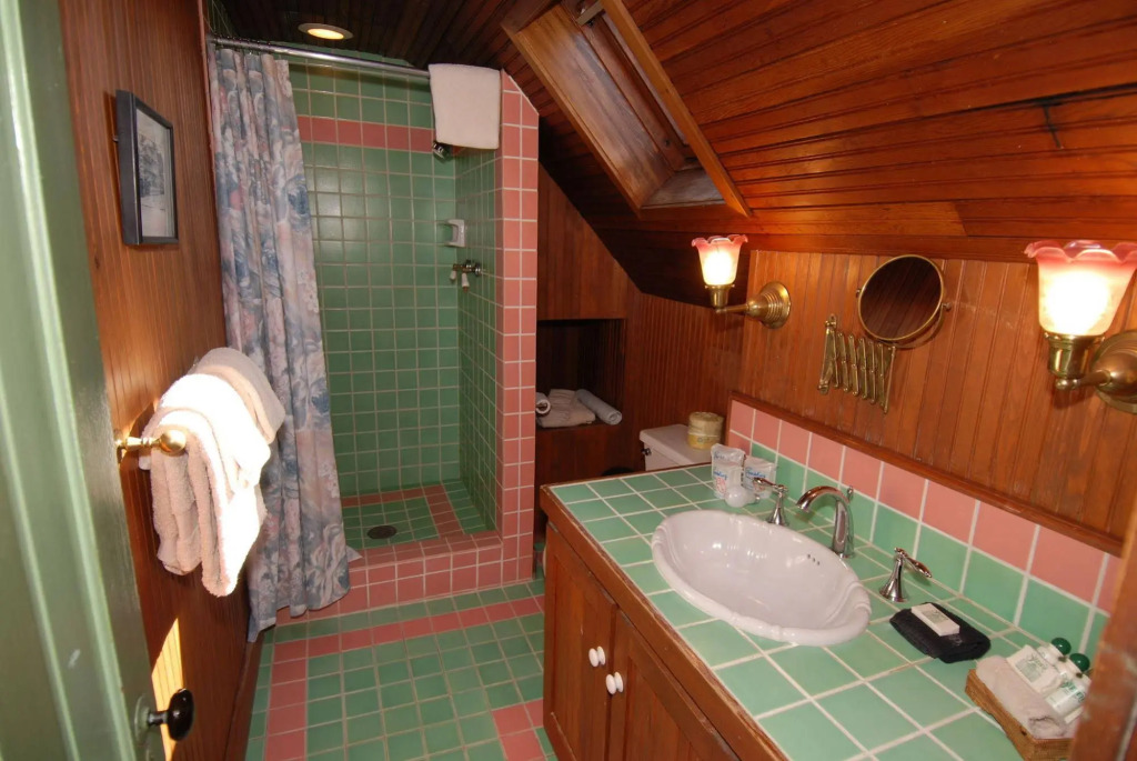 Shelburne Hotel