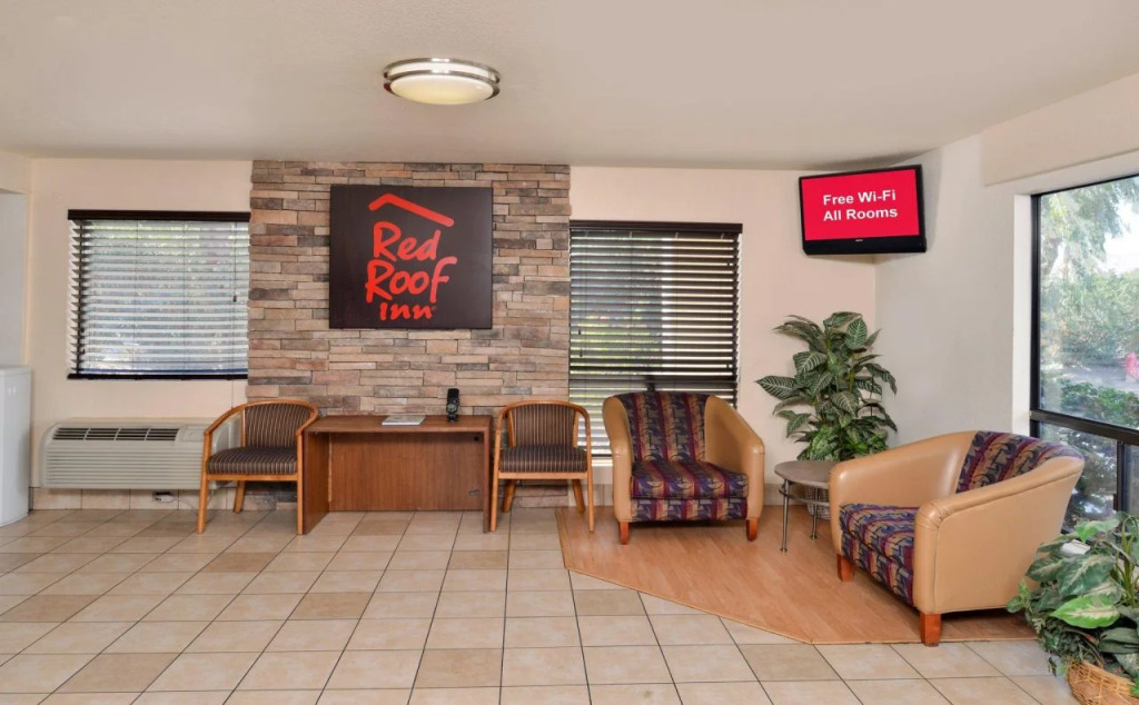 Rodeway Inn & Suites Rancho Mirage - Palm Desert Area