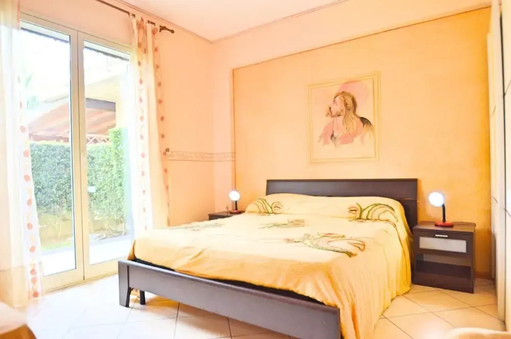 Villa Erika - Charming Villa in Residence With Swimming Pool Near the sea