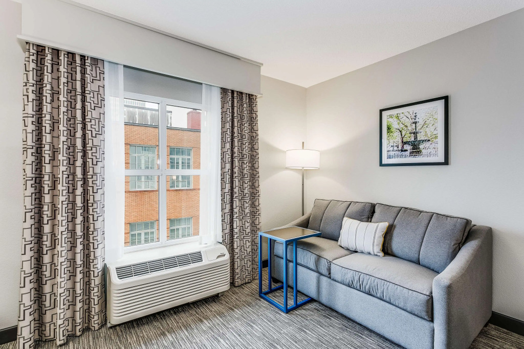 Hampton Inn & Suites Mobile - Downtown Historic District