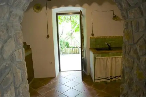 Apartments Cvita - Garden Hideaway