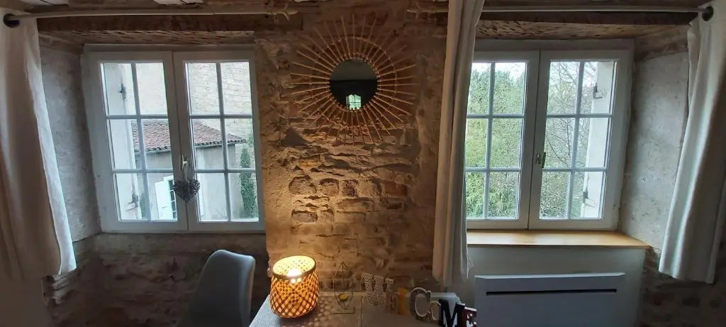 STUDIO - 30 m2 - Centre ville de Bourg en Bresse