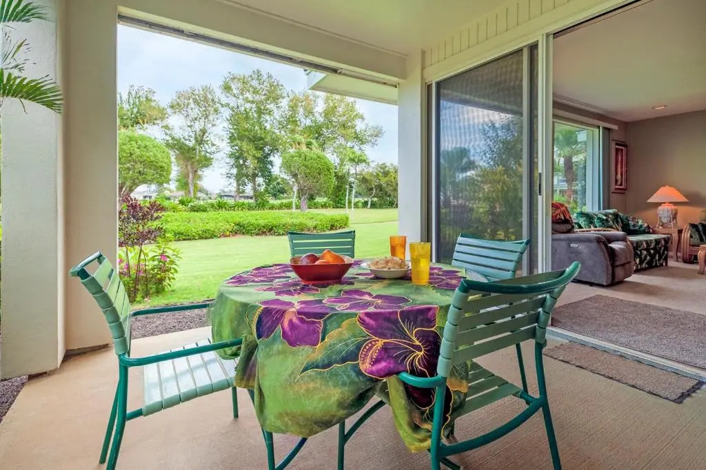 Emmalani 411 - AC, spacious, golf course view, close to beach!