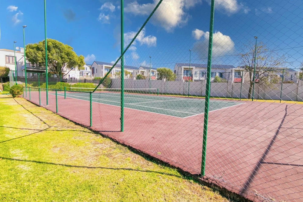 3 bed Cluster Home in Sandton