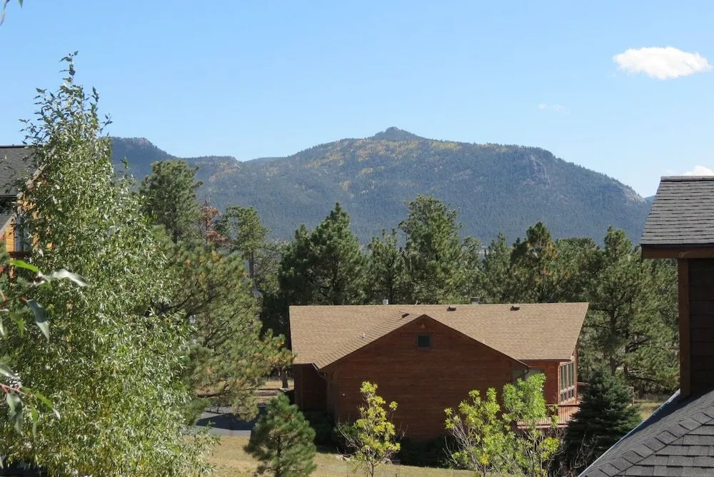 Timber Mountain Retreat - 3 Br Townhouse