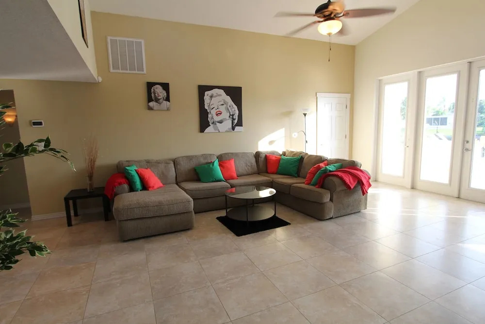 Beautiful Gulf Coast Living on the Canal - Three Bedroom Home