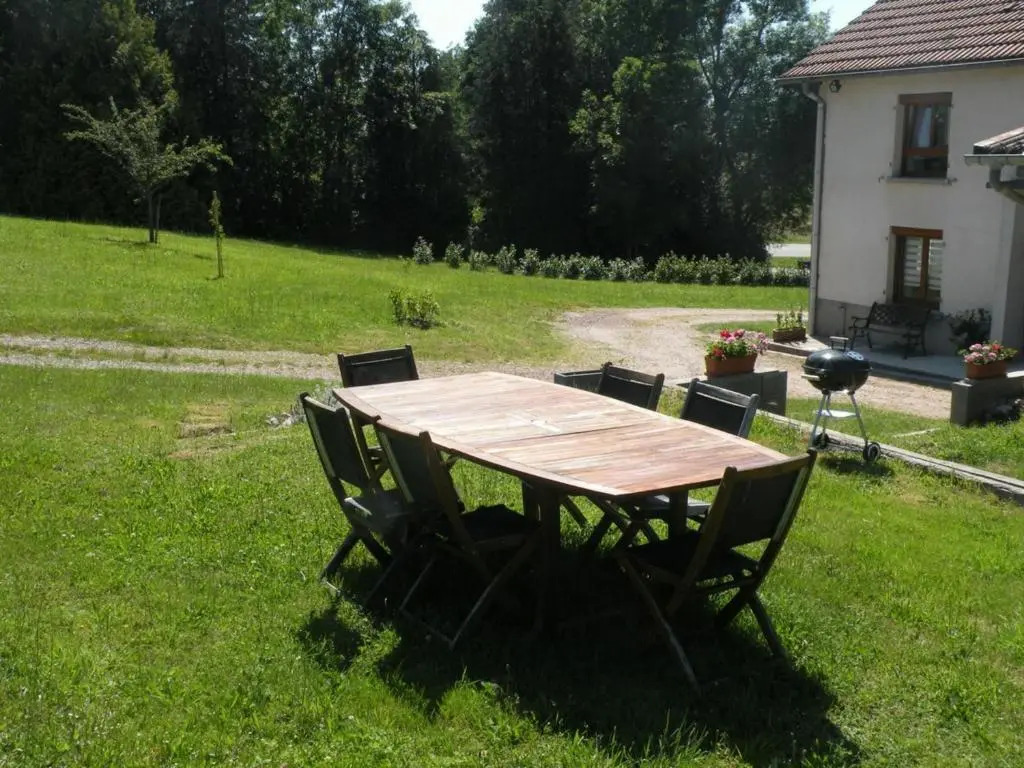 Grande Maison pour 10 Pers. avec Jardin, Terrasse, BBQ, Près de Bruyères et Gérardmer - FR-1-589-335