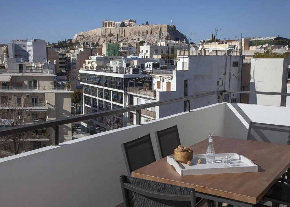 Elegant residence with Panoramic view to Acropolis by GHH
