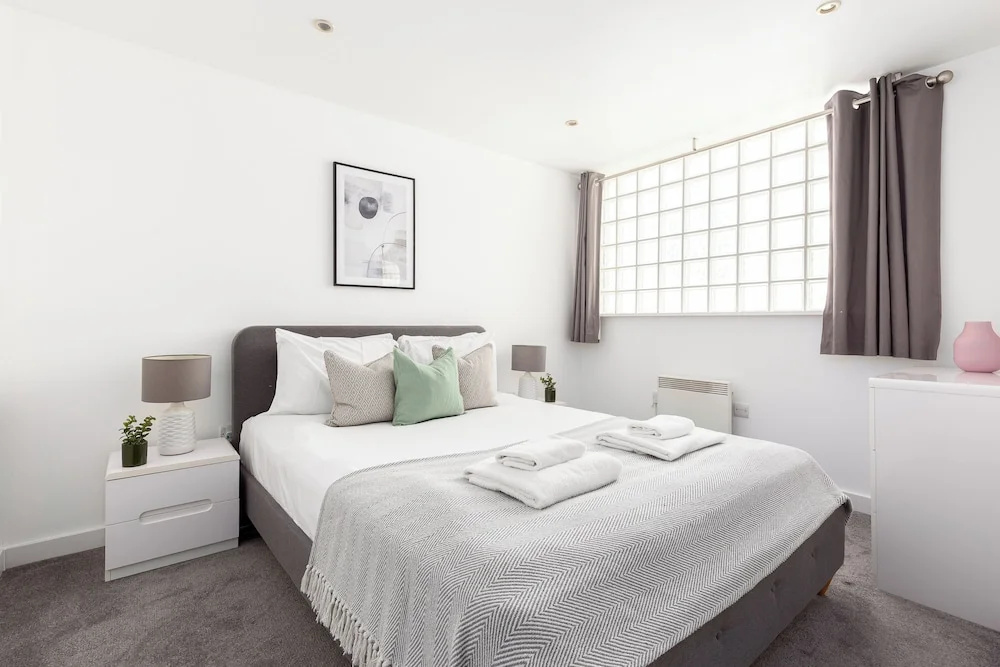 2 Bed Flat off Brick Lane