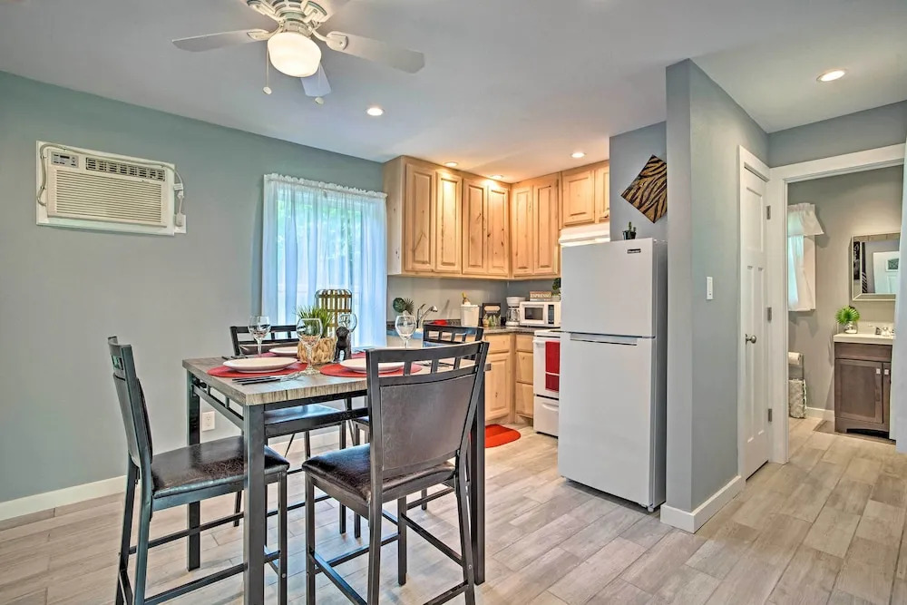 Couples Retreat In Canton w/ Patio, Trail & Yard!