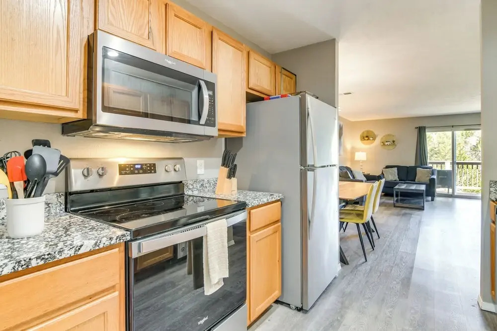 2 Mi to Branson Strip: Family Condo w/ Balcony!