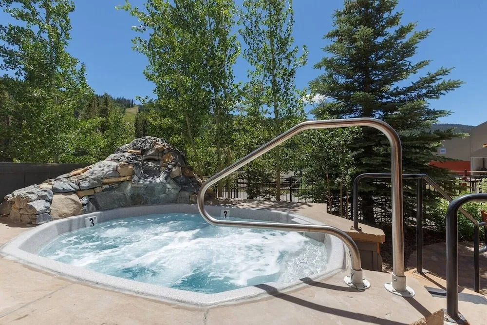 8045 Black Bear 1 Bedroom Condo by RedAwning
