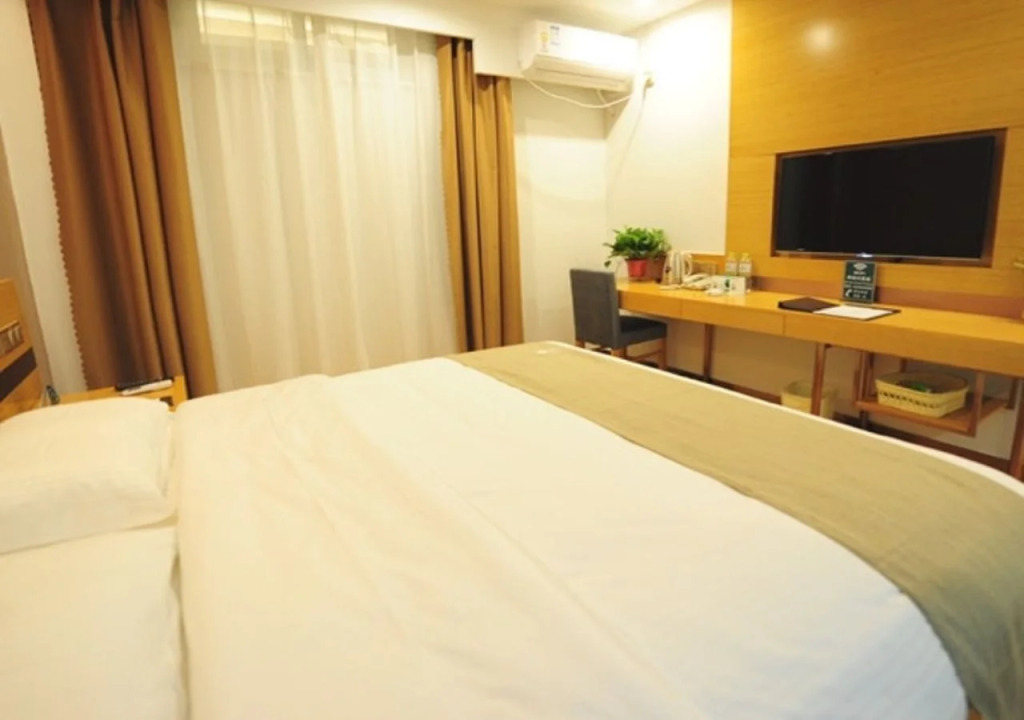 GreenTree Inn Dezhou Qingyun Government Express Hotel