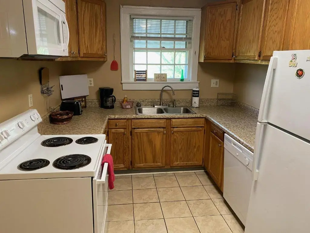 Quaint Apartment in Older East Knoxville