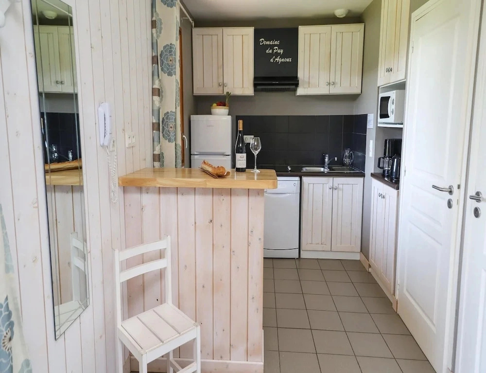 6-person Wooden Chalet in Correze
