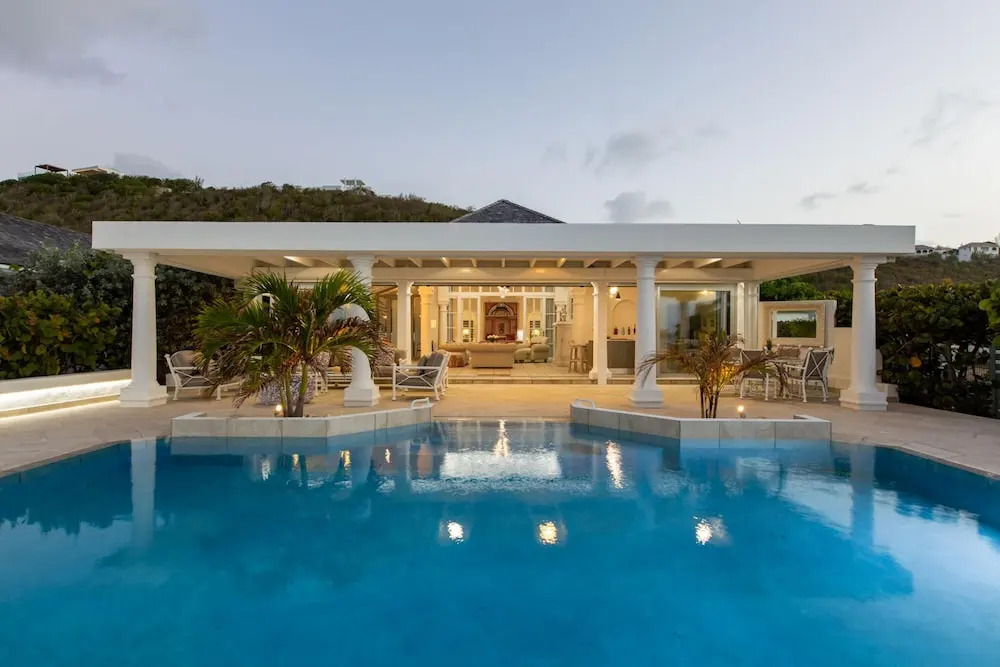 La Perla Classic- 1 BR Beachfront Luxury Villa