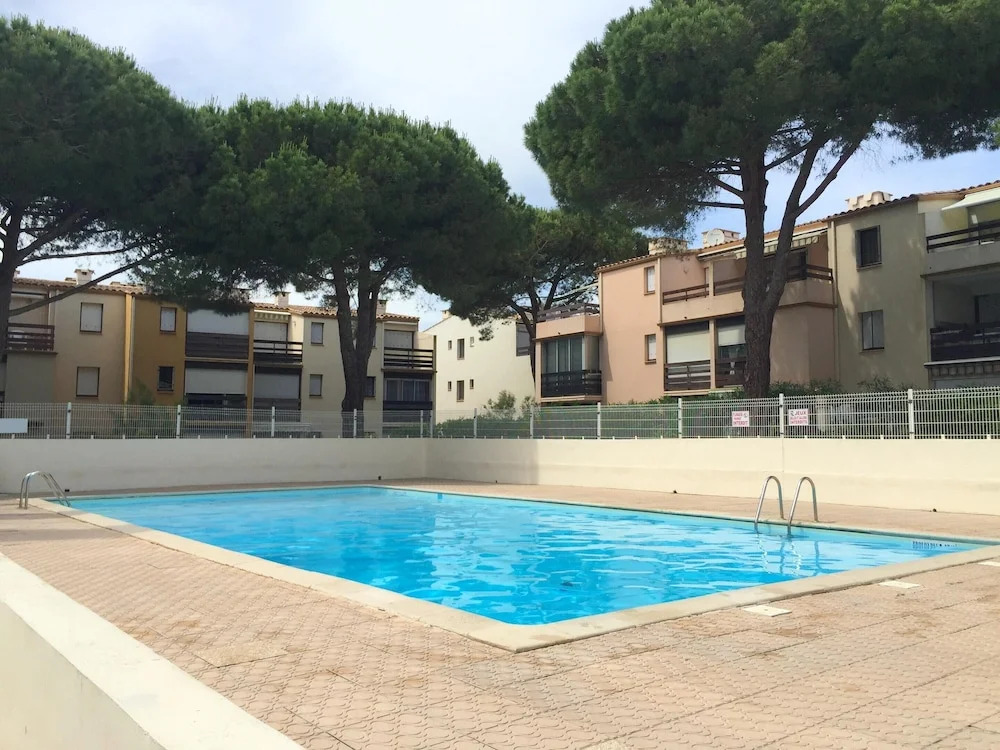 Studio in Le Grau D'agde, With Pool Access and Enclosed Garden