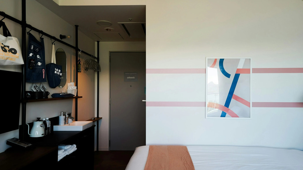 KEIRIN HOTEL 10 by Onko Chishin