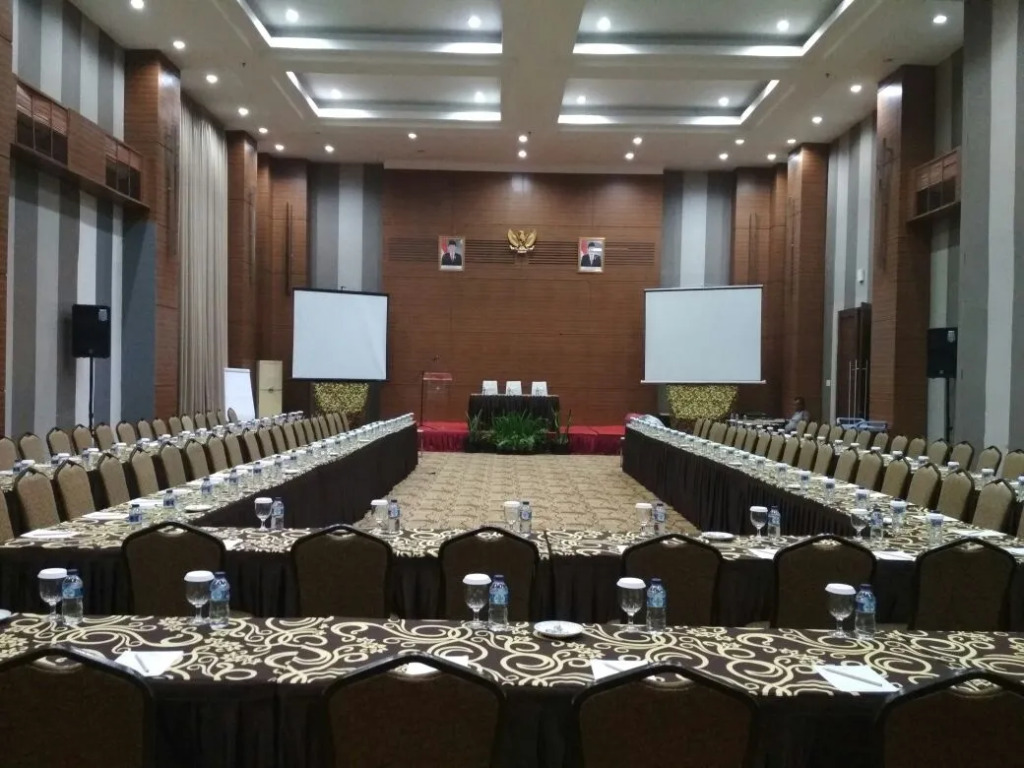 Lorin Sentul Hotel