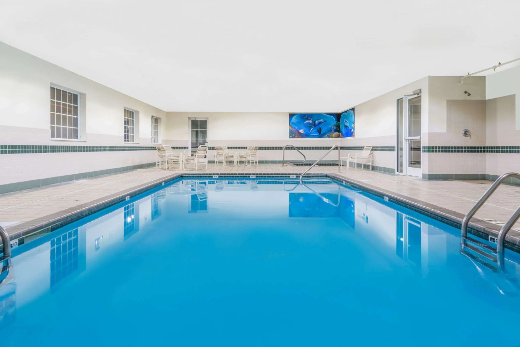 Super 8 By Wyndham Fargo Airport