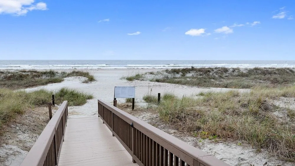 410 Captain's Walk - 2 Br villa by RedAwning