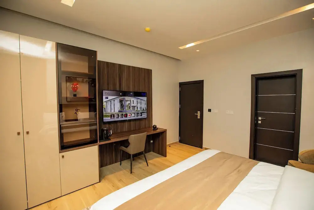 Stay and Homely Hotel