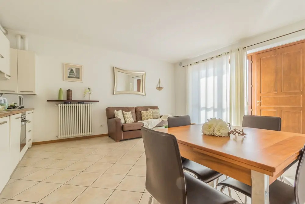 Golden View Apartment