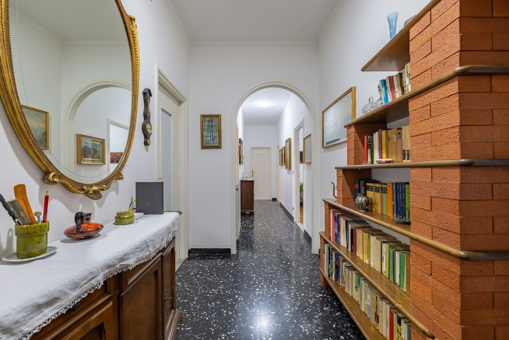 Central Square Apartment by Wonderful Italy