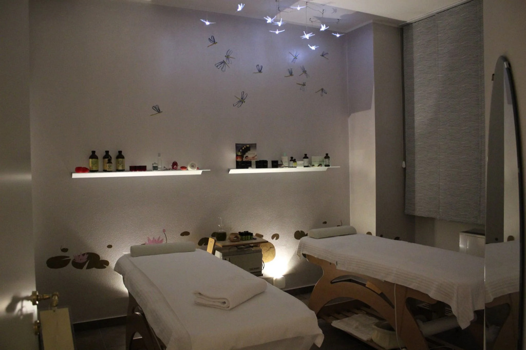 Отель Sovrana Hotel & SPA