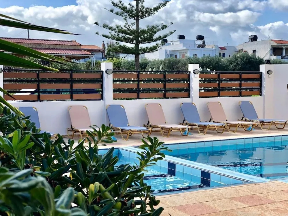 Nirevel Apartments