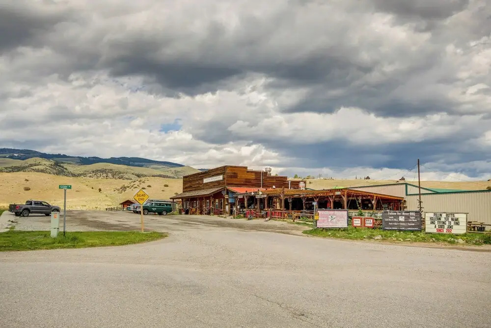 Montana Vacation Rental: 32 Mi to Yellowstone!