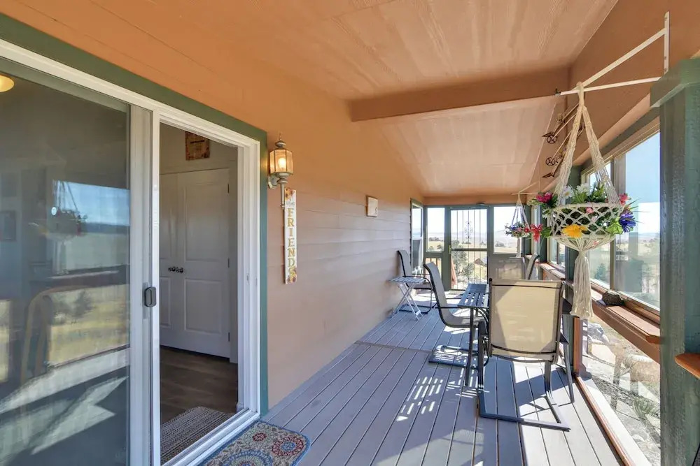 Tranquil Cabin Getaway w/ Panoramic Mtn View!