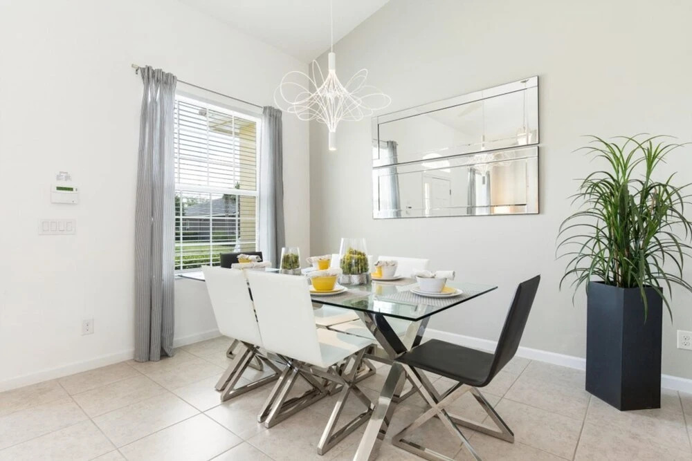 Solterra - 4148 Oaktree Drive