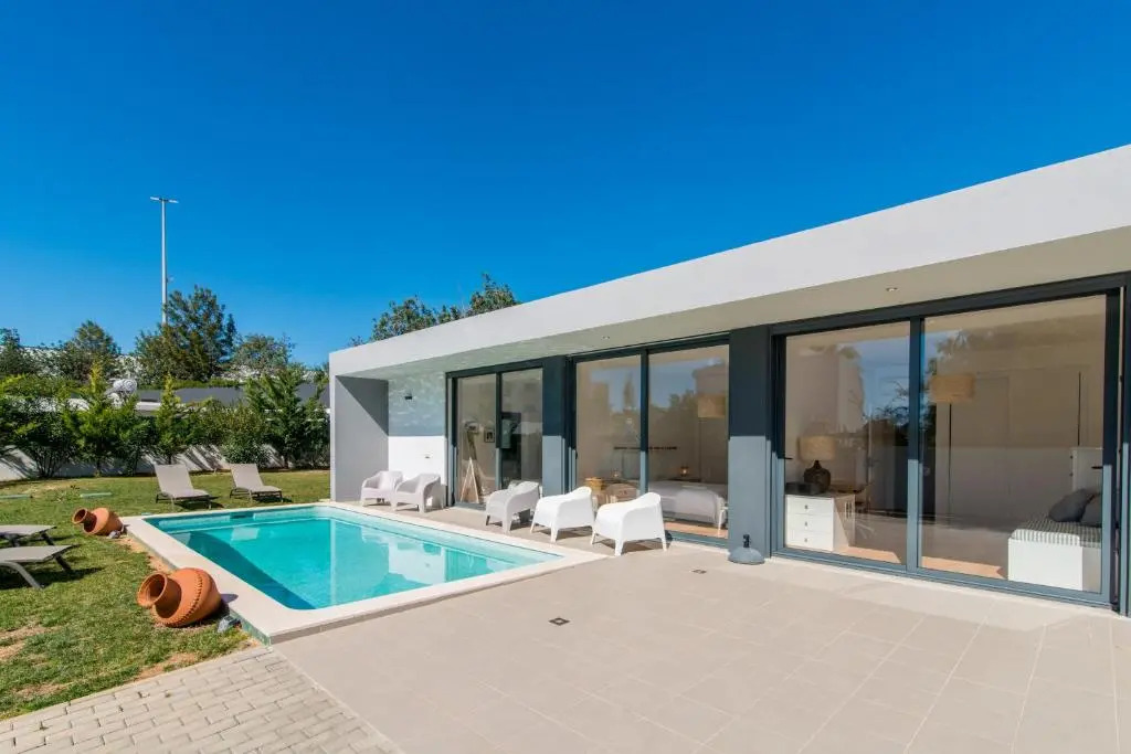 Villa 91 by ALGARTUR