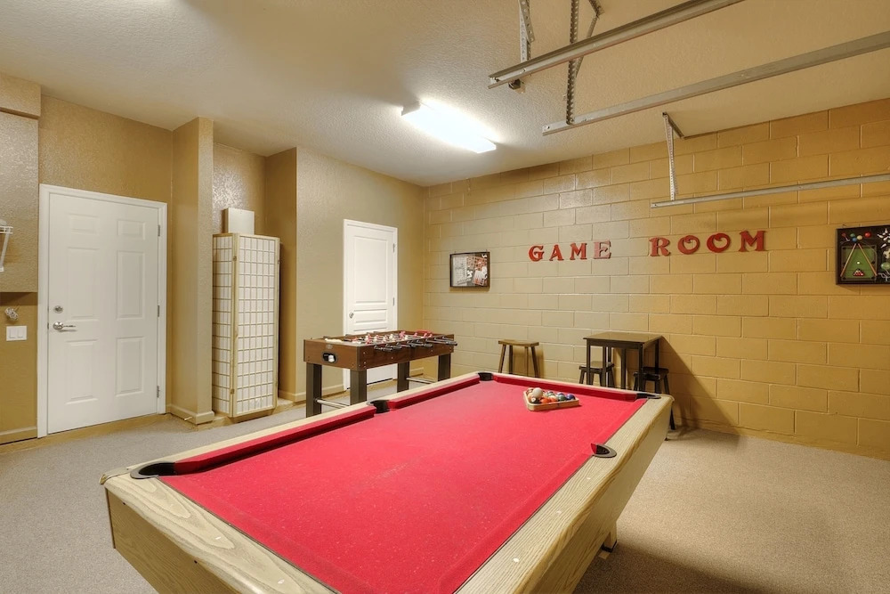 5BR 5BA Home in Windsor HIlls by CV-2538