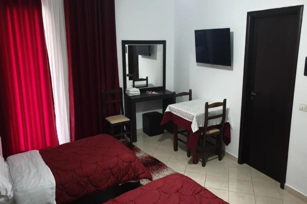 Haris Hotel & Suites
