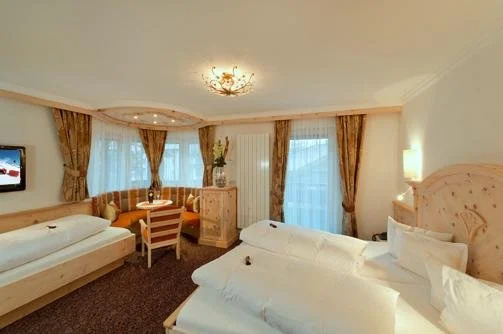 Hotel Garni Pazanella