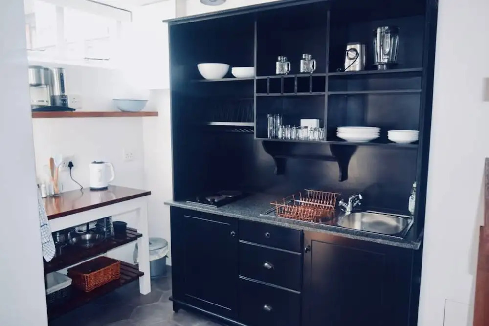 Studio Apartment in Central Cape Town With a Pool