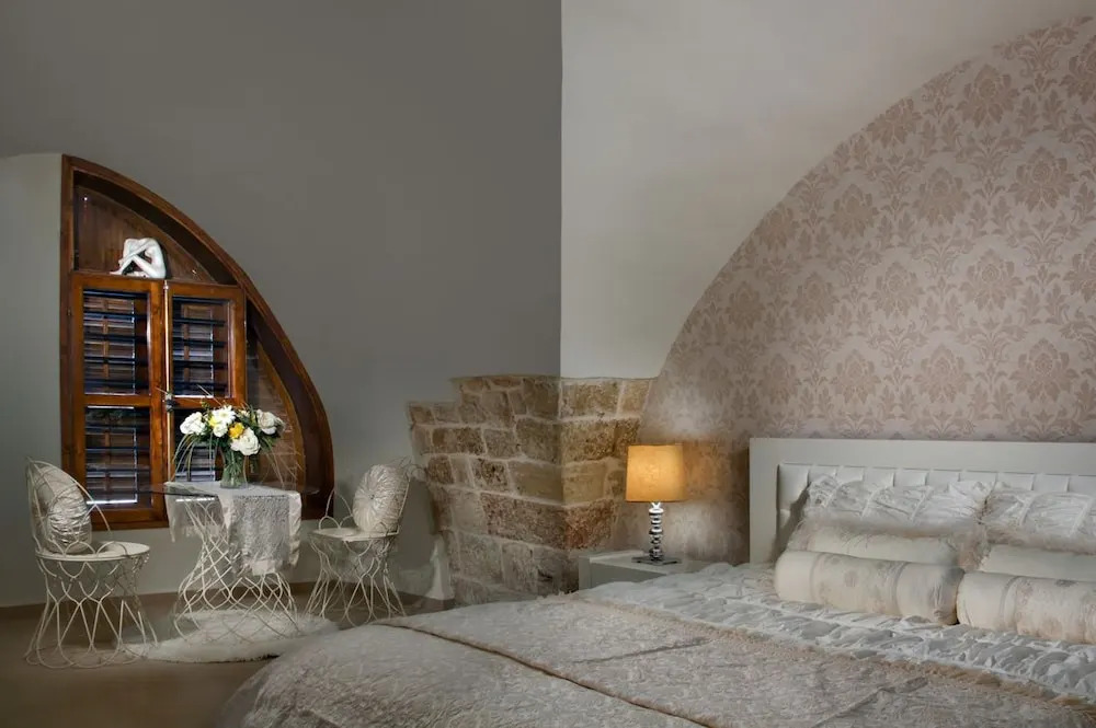 Lighthouse Suite - Acre
