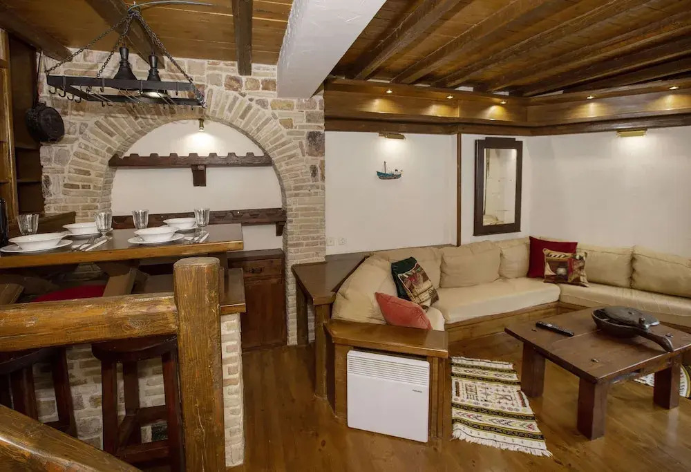 Arachova Nest in the Village