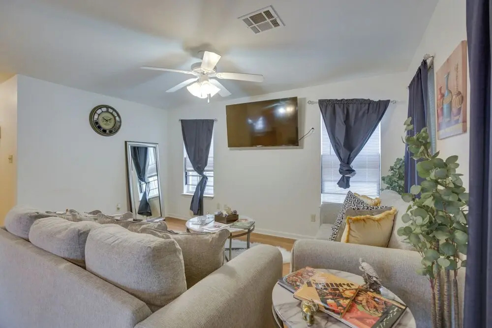 u003c 3 Mi to French Quarter: Pet-Friendly Home