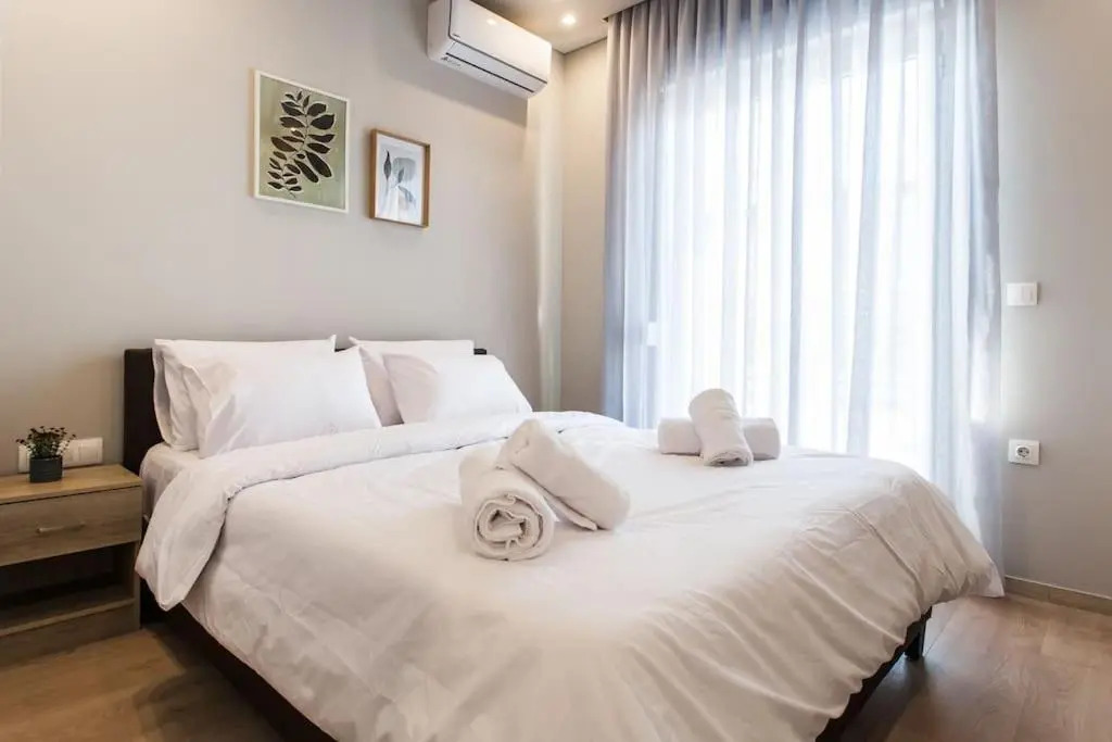 Piraeus Deluxe 2BDR Apt - near metro and port