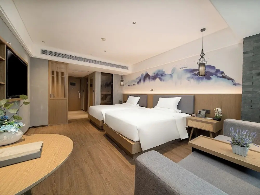 Trendy Romantic Hotel Guangzhou Panyu Qiaonan Aoyuan Plaza Branch
