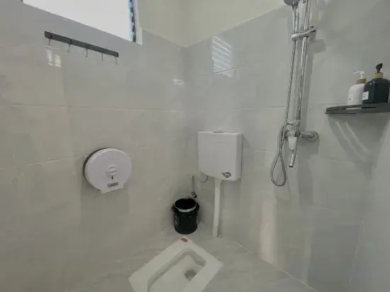 Mangshi Lilian Youth Hostel