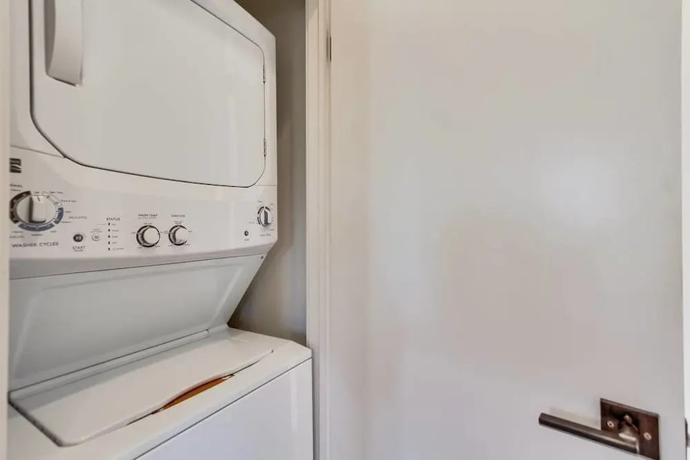 151 West Kalmia Street Executive 2BR
