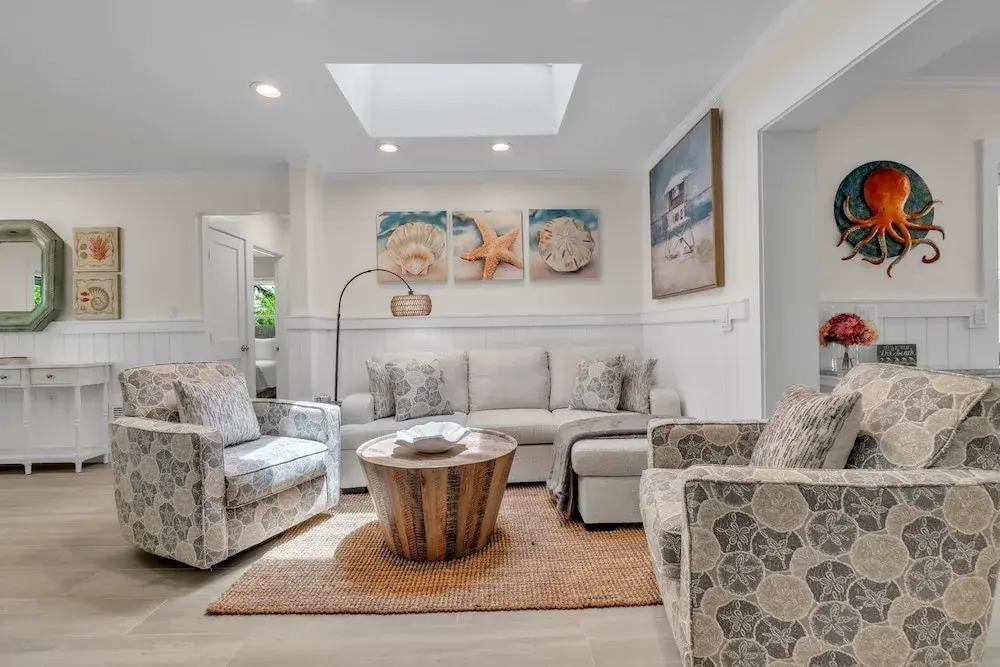 Coral Beach 3 Bedroom Home by RedAwning