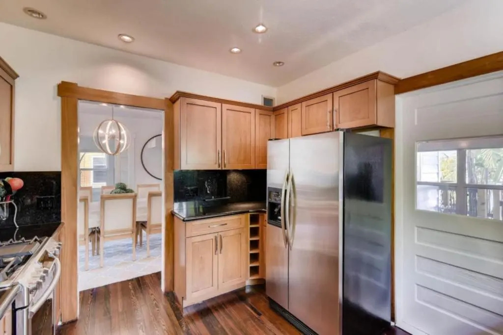 The Periwinkle House - 4bd-2ba - Sleep 10