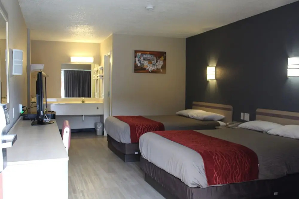 6 Paducah Motel